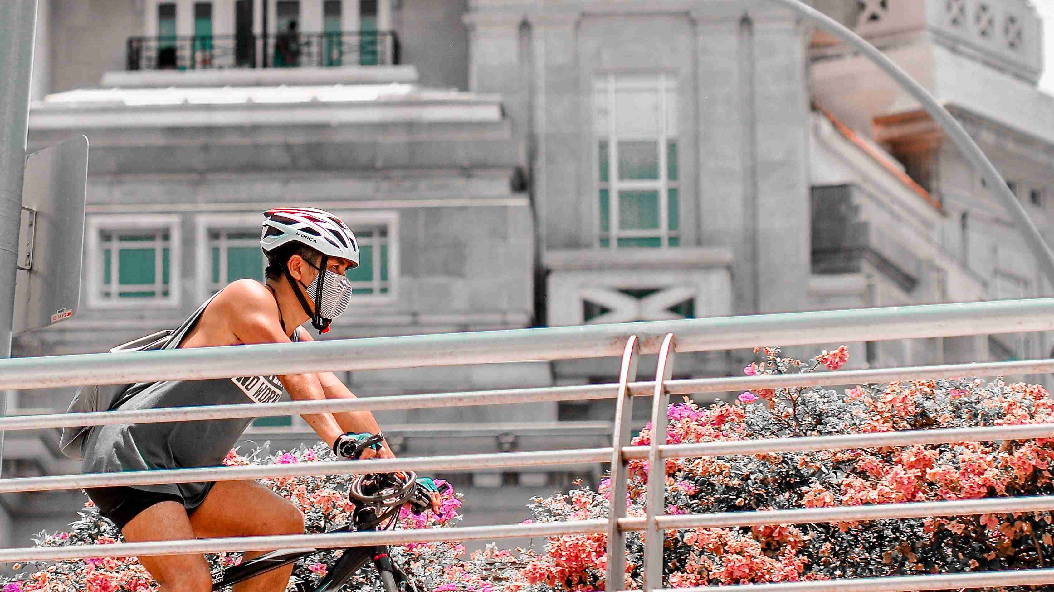 Rising petrol costs and climate change? Time to hop on a bike instead for your mode of commute!