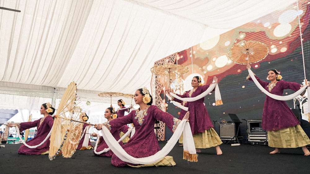 Hari Raya celebrations and family-friendly festivities at Raya at Sports Hub.