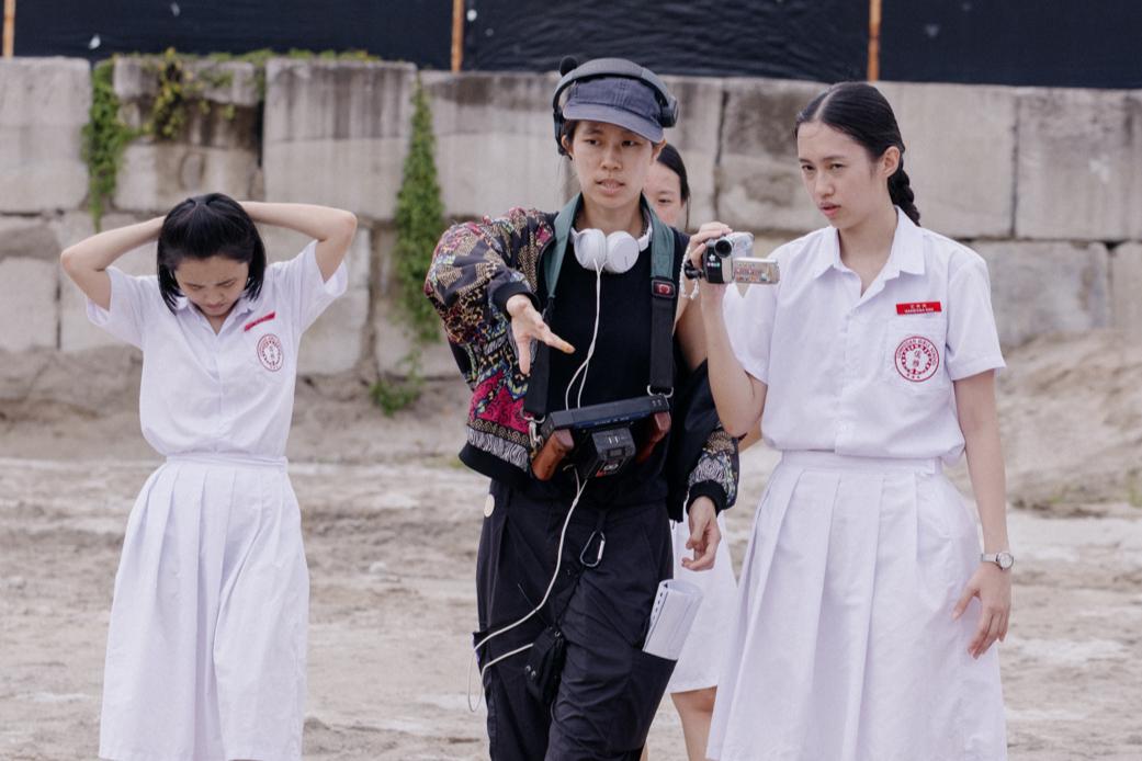 Director Tan Siyou with actresses Ranice Tay and Nicole Lee on the set of the award-winning film, Amoeba.